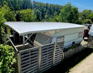 Schutzdach Wohnwagen und Vorzelt