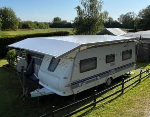 Kombischutzdach Wohnwagen und Vorzelt