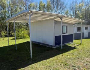 CARATENT mit Rückwand, Reißverschlusstür und aufgelegtem TWINTOP